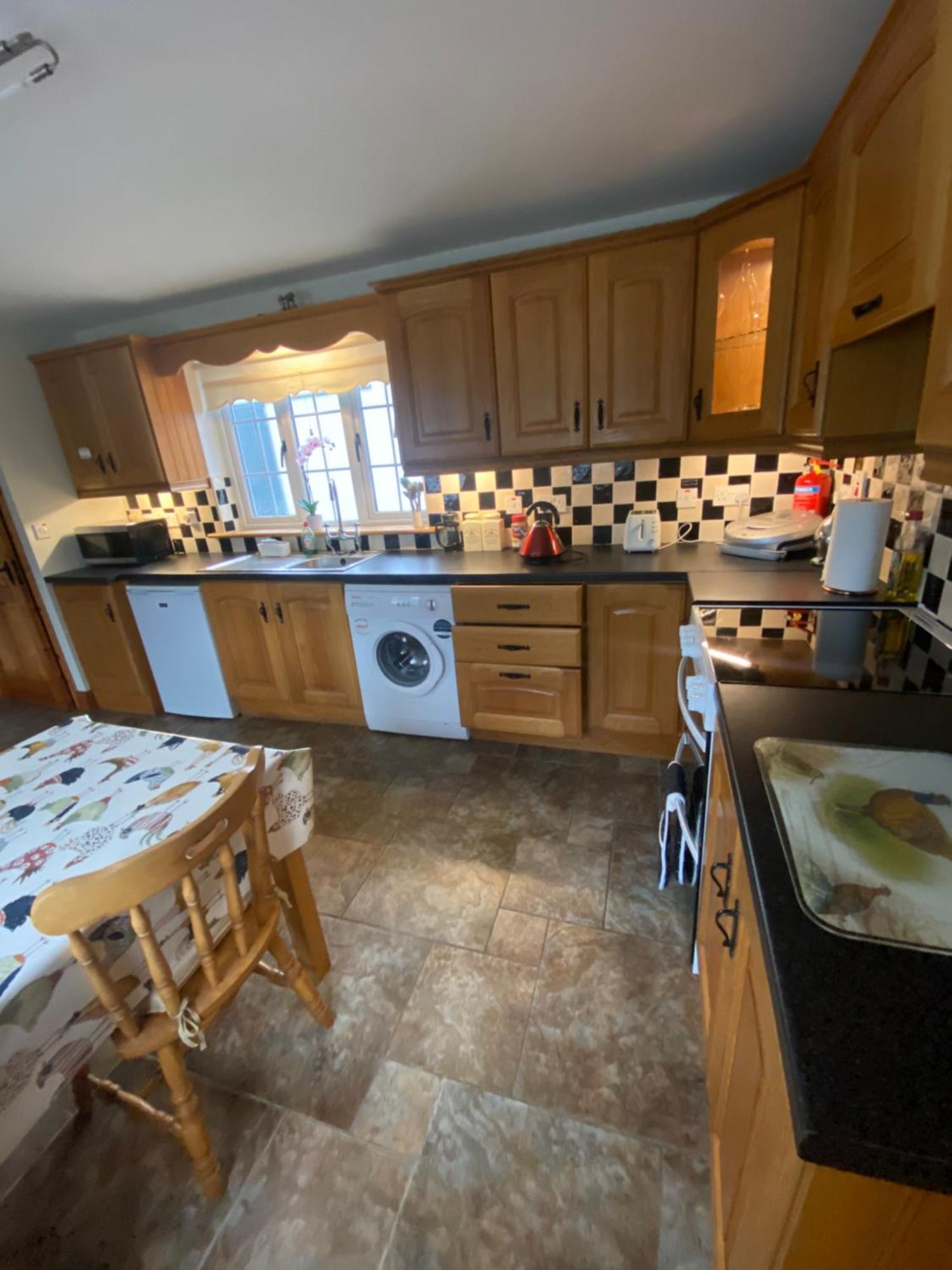 Cheerful 3 Bedroom Country * Ennis